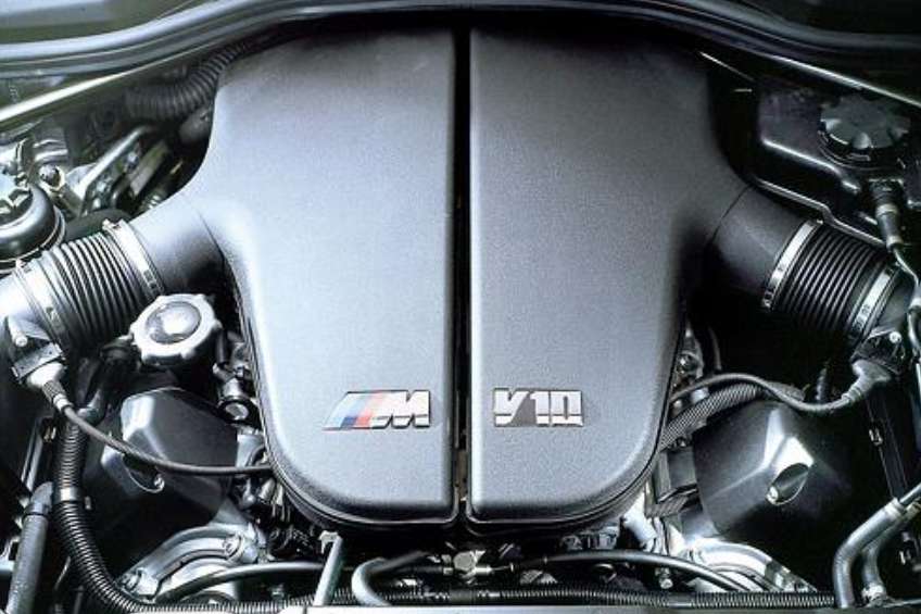 Picture of 2005 BMW M5 engine? - AutoSpies Auto News
