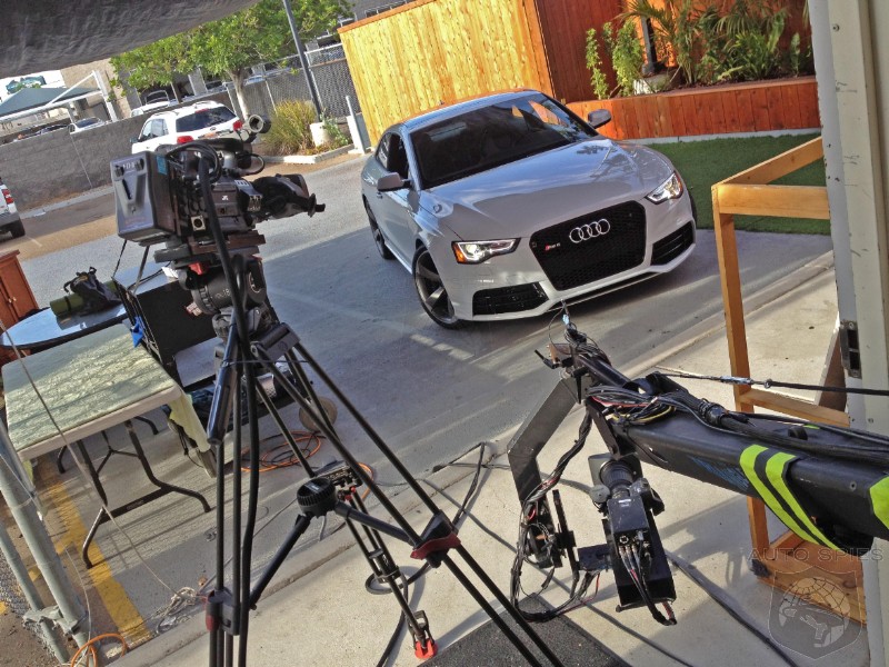 VIDEO: Spies Review The Smoking Hot 2013 Audi RS5