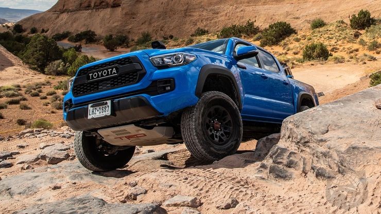 Should You Pick A Tundra Trd Over A Raptor Autospies Auto News