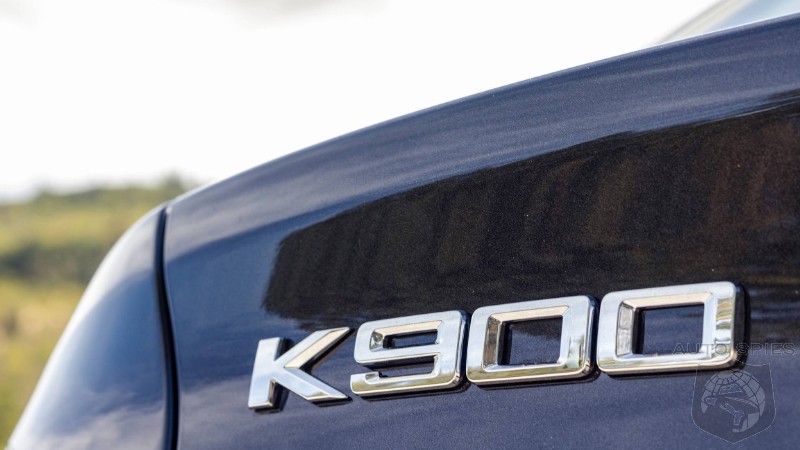 DRIVEN: Kia K900 A Top Shelf Car For Those That Wouldn't Be Caught Dead In A Upmarket Brand?