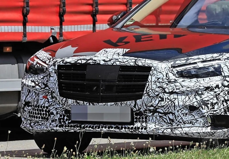 SPIED: 2021 Mercedes-Benz S-Class Prototype Caught Almost Cammo Free