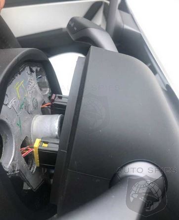 THIS Is The Quality Control You Don't Want: Tesla Model 3 Loses The STEERING Wheel While Driving