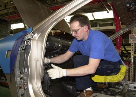 Recall Of Another Kind: GM Asks 2,000 UAW Workers To Come Back To Work