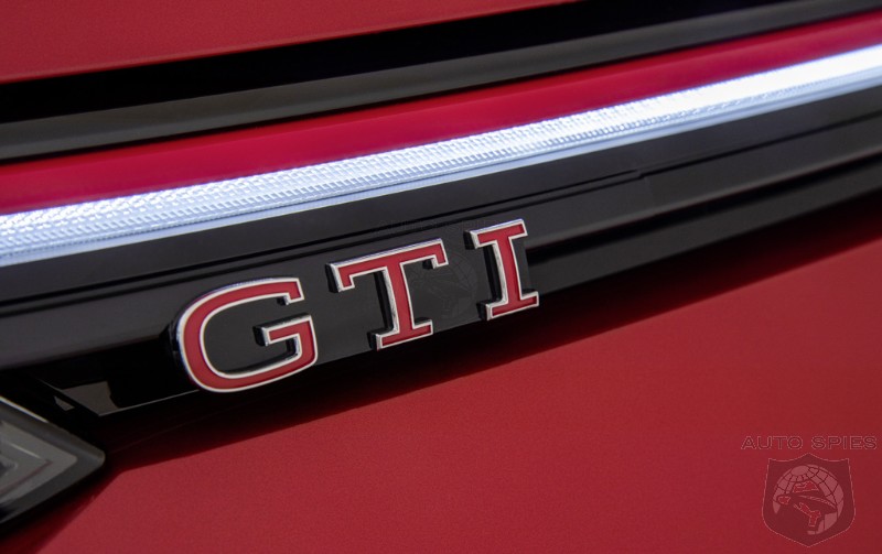 #GIMS: MORE Power, A BETTER Interior, PLAID. Is The MK8 VW Golf GTI The BEST One Yet?