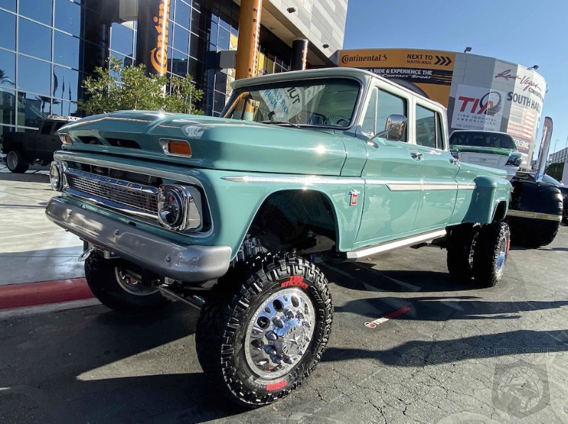 #SEMAShow: Day 1 Kicks Off And We've Got MORE HOT Pictures LIVE From Vegas