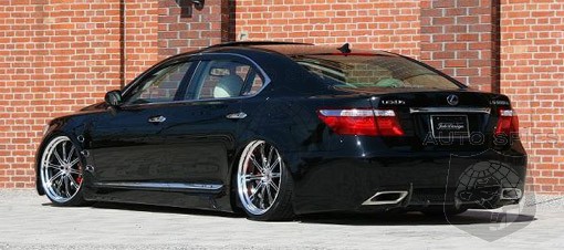 Job Design Lexus LS600h flagship